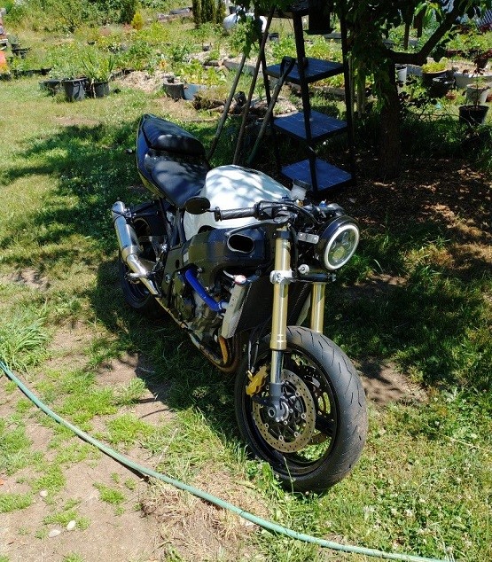 05gsxr750.jpg