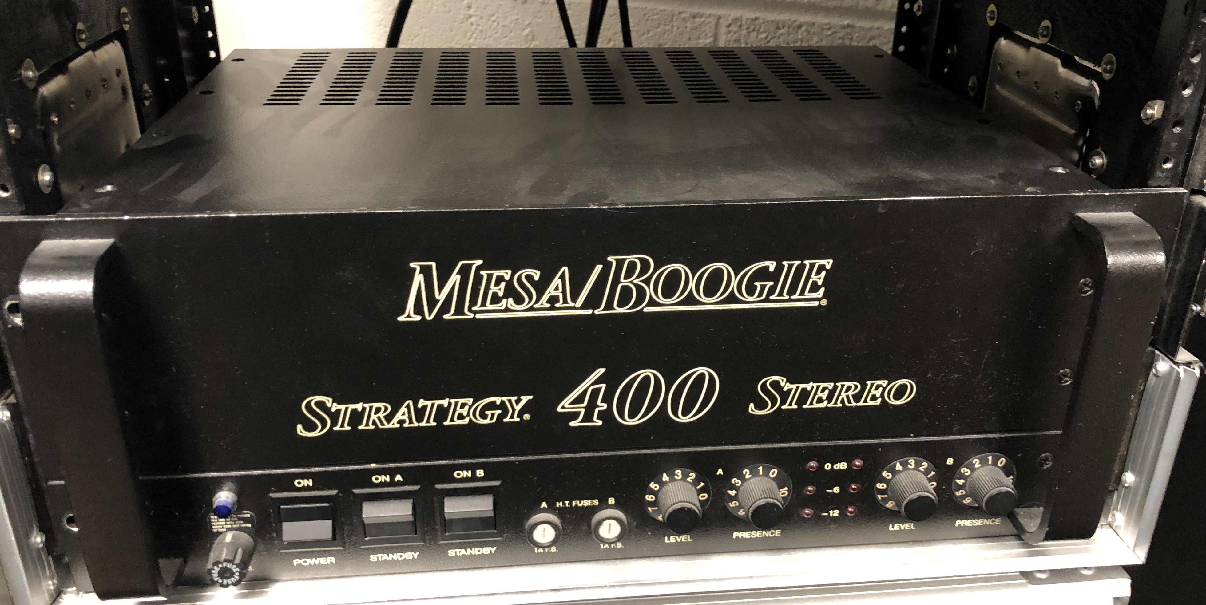 Mesa/Boogie STRATEGY 500 STEREO パワーアンプ Mesa Boogie Strategy 500 | Reverb