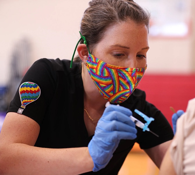 79a32387-d14c-4dca-a19b-95013e9ced89-AEM_LGBTQ_Vaccines-10.jpg