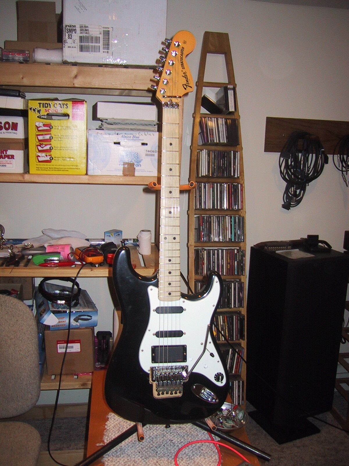 Black Strat 002.jpg