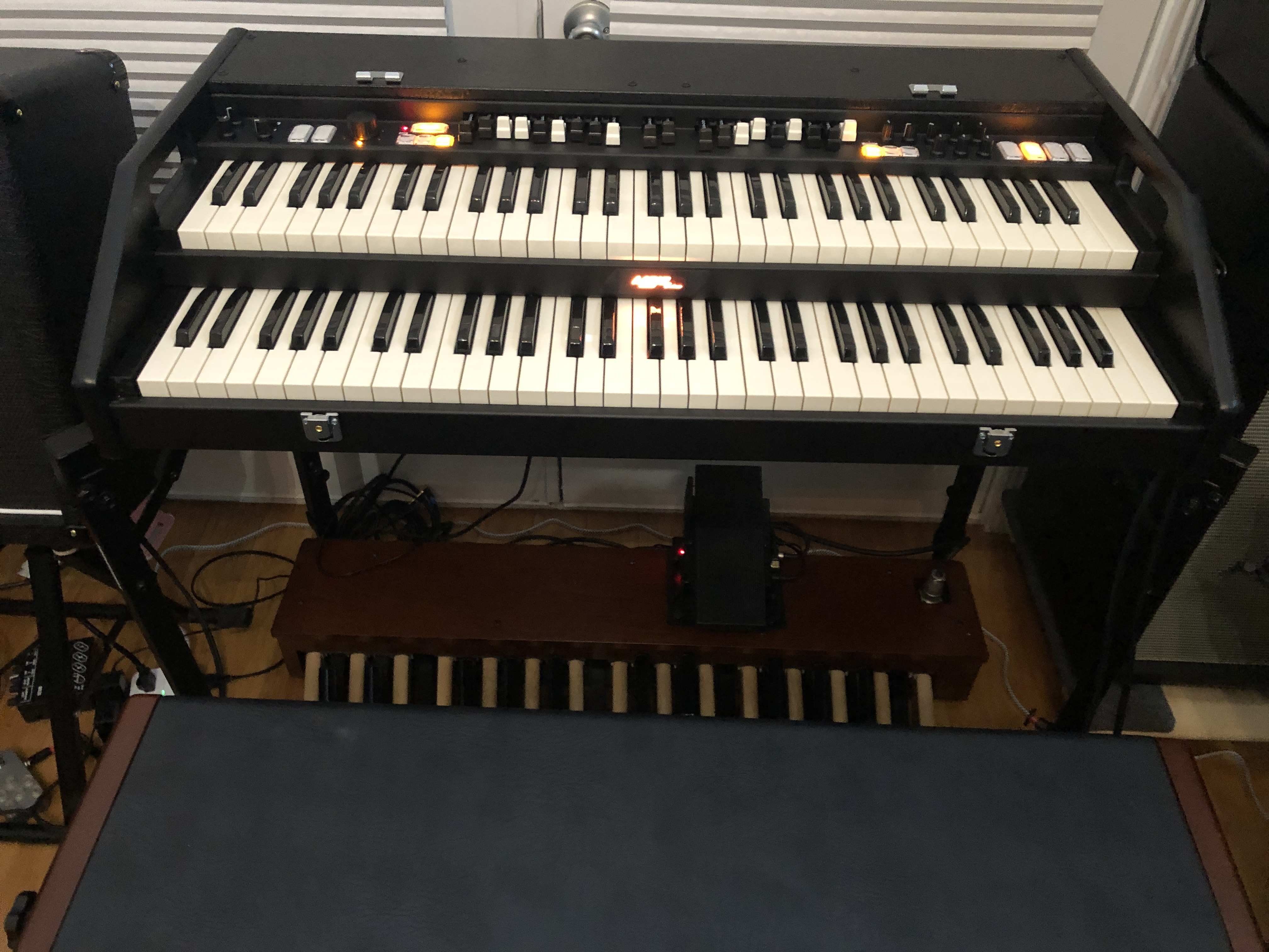 Crumar Mojo Suitcase.png