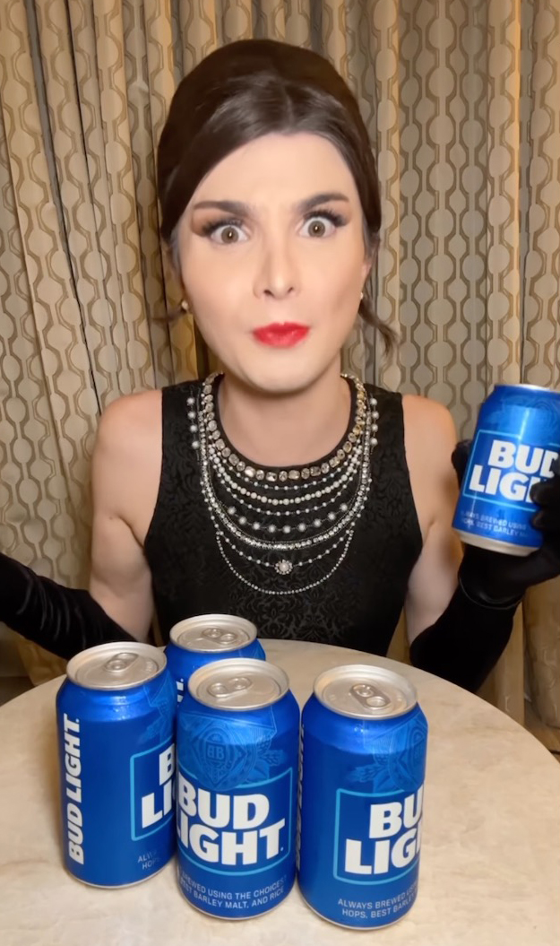 dylan-mulvaney-promoting-bud-light-32849750.jpg