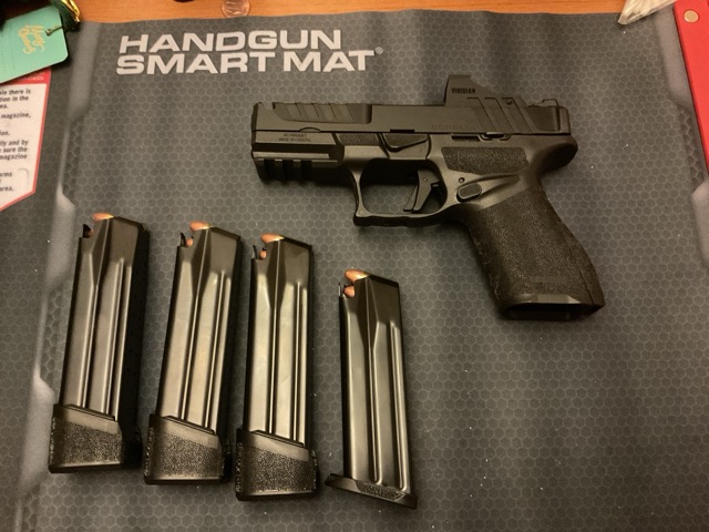 Echelon : mags Medium.jpeg