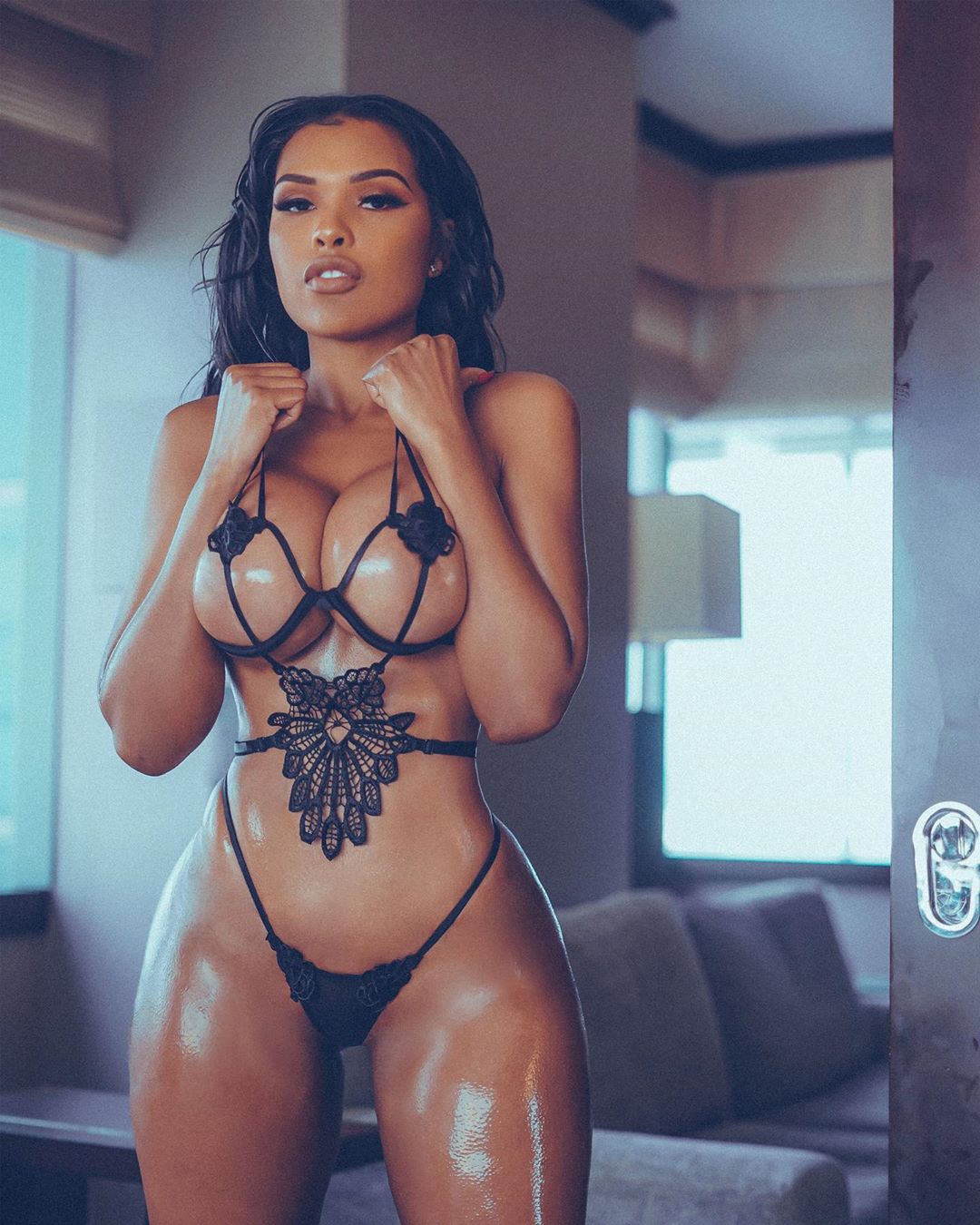 Eve J Marie - @evejmarie-KskDjp6f_o.jpg