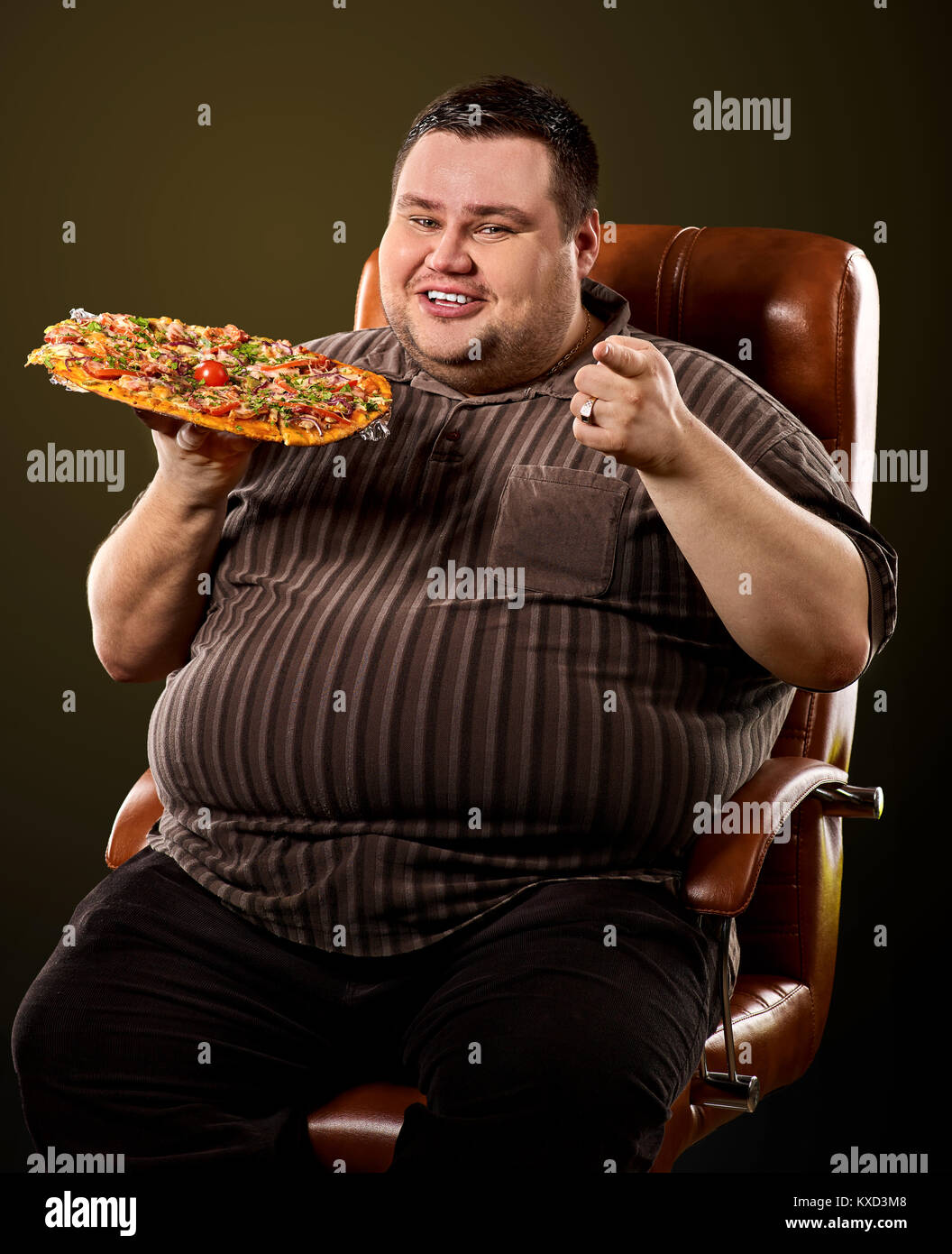fat-man-eating-fast-food-pizza-breakfast-for-overweight-person-KXD3M8.jpg