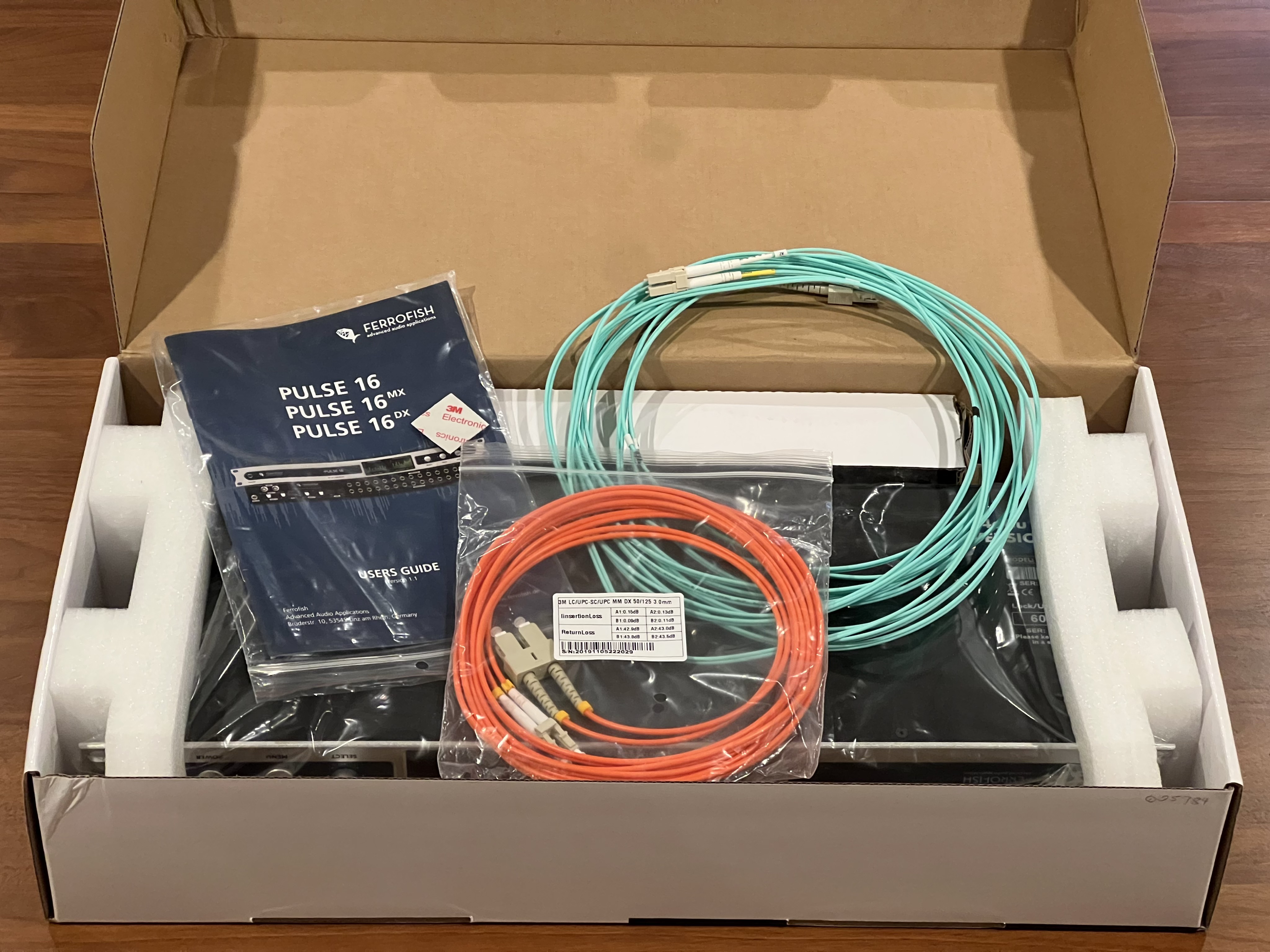 Ferrofish_Pulse_03_contents.jpeg