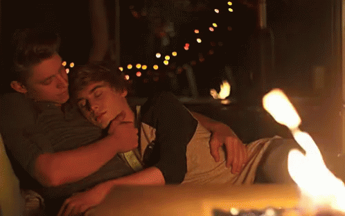 gay-couple-cuddle-in-bonfire-sn3bdflqsx0ulyly.gif