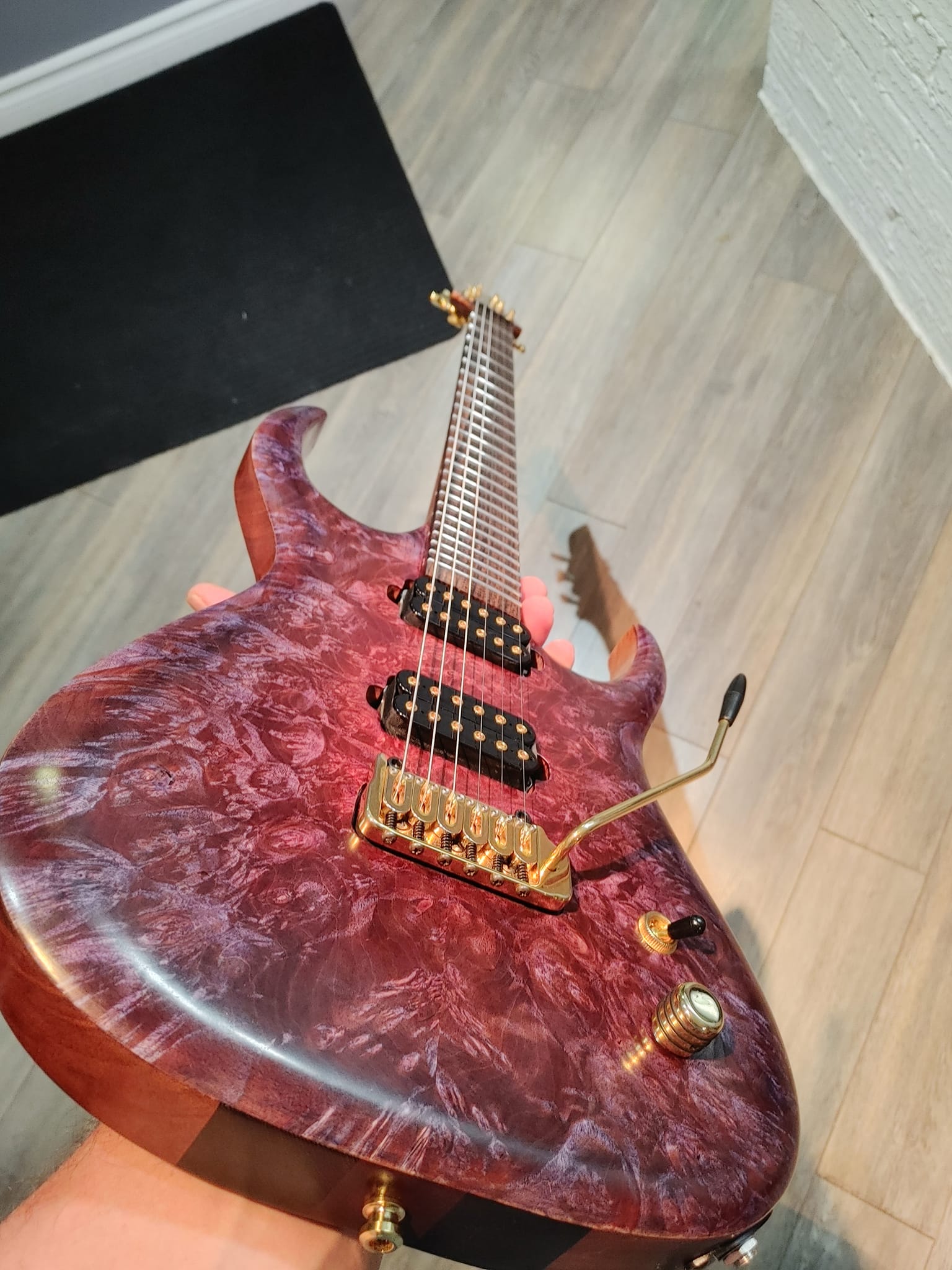Guitar_1.jpg