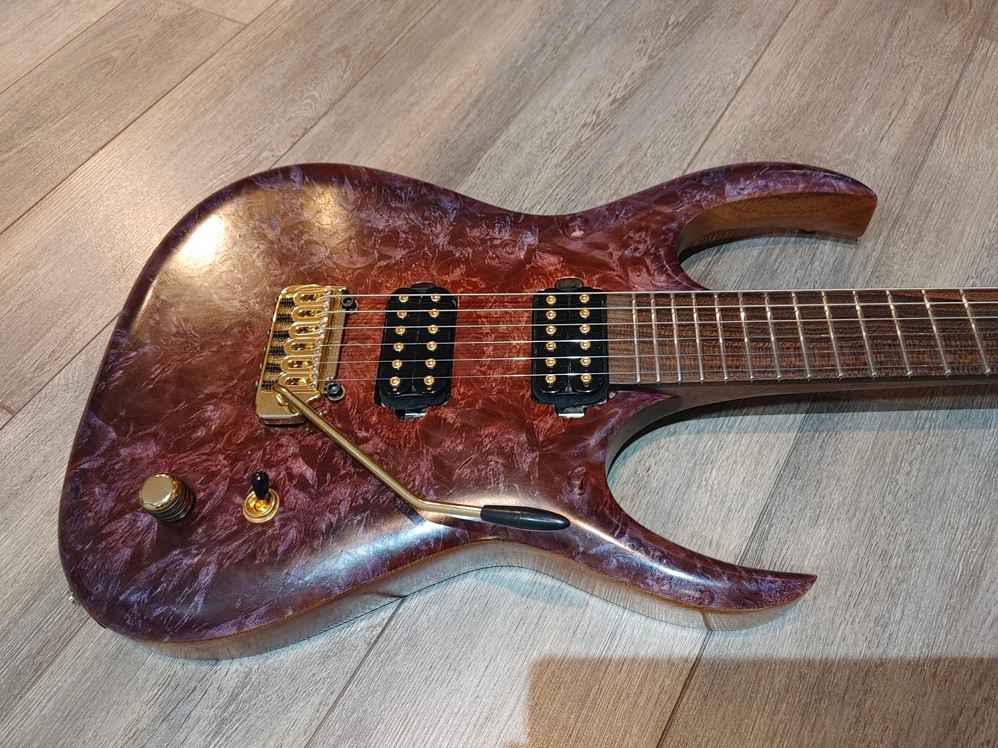 Guitar_3.jpg