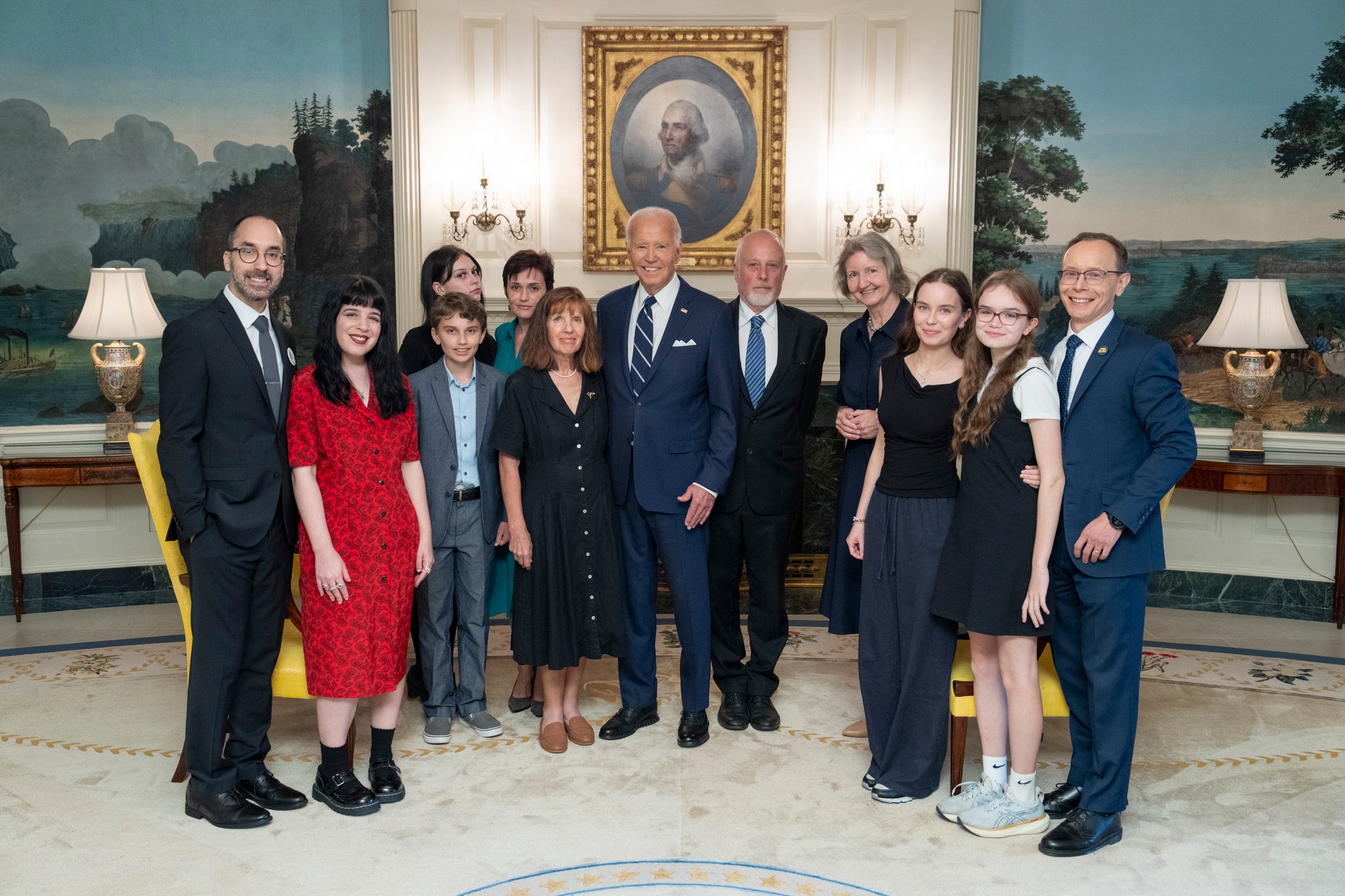 JOE BIDEN WITH AMERICANS FREED FROM RUSSIAN CAPTIVITY.jpg