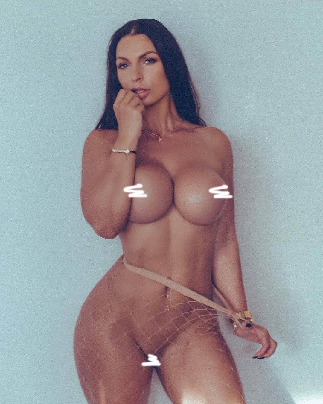 nadine_kerastas_40044427_2280332628862331_3951249532976627712_n.jpg