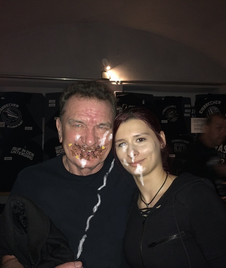 O Cum Ye Larry.JPG