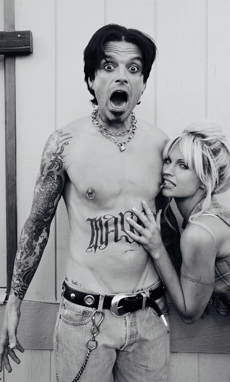 pam-and-tommy-2-913.jpg