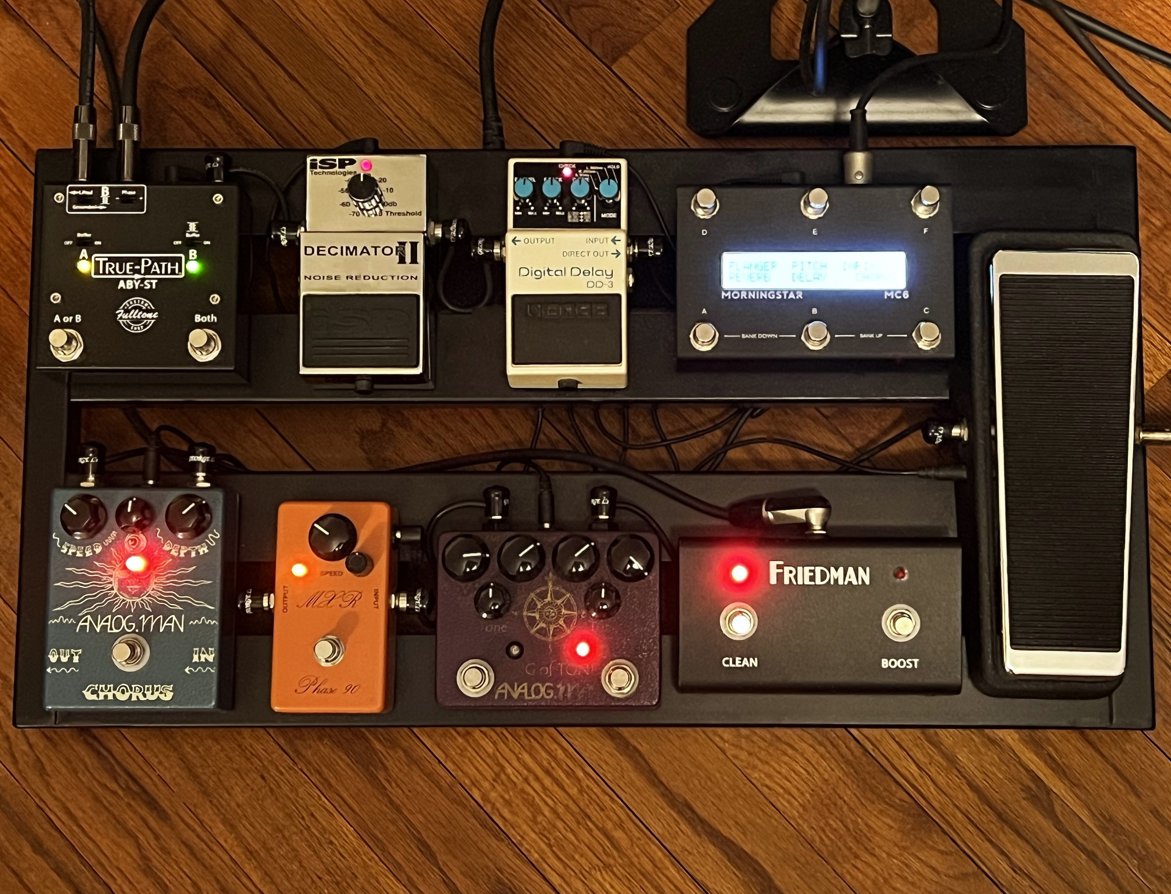 Pedalboard 1.jpg