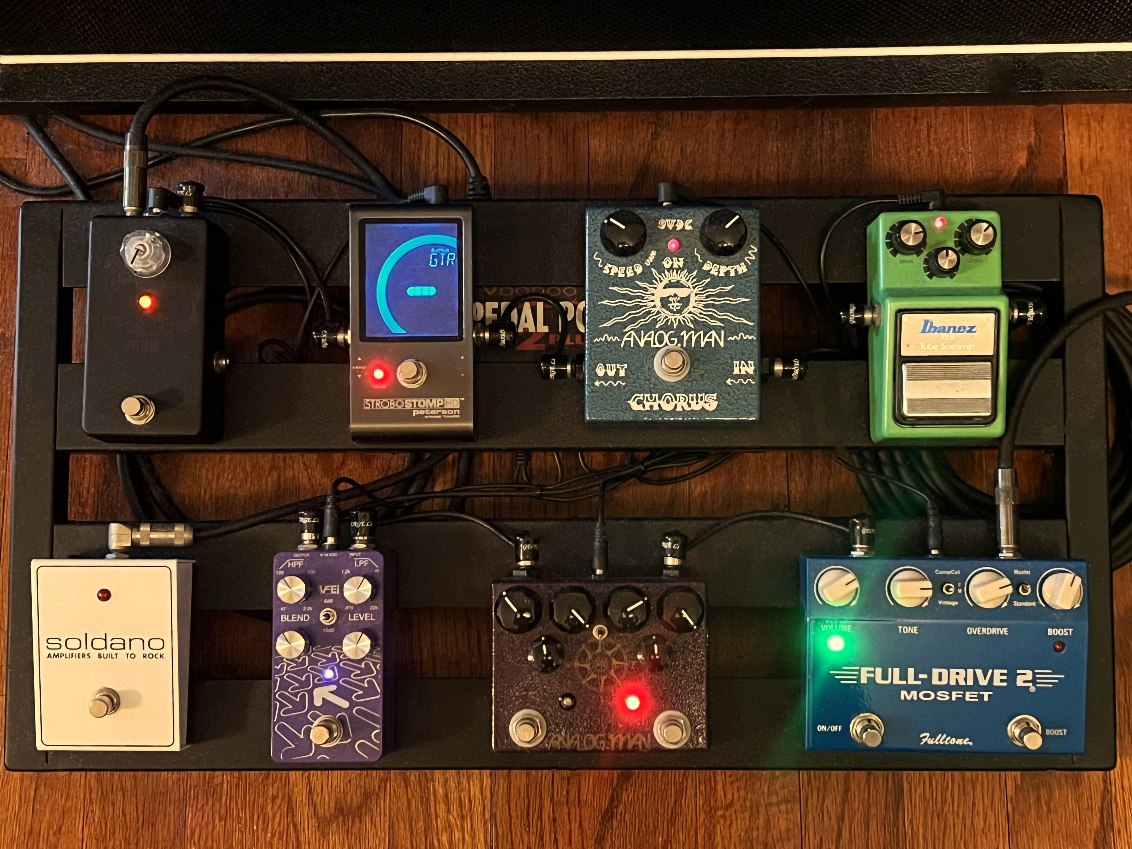Pedalboard 2.jpg
