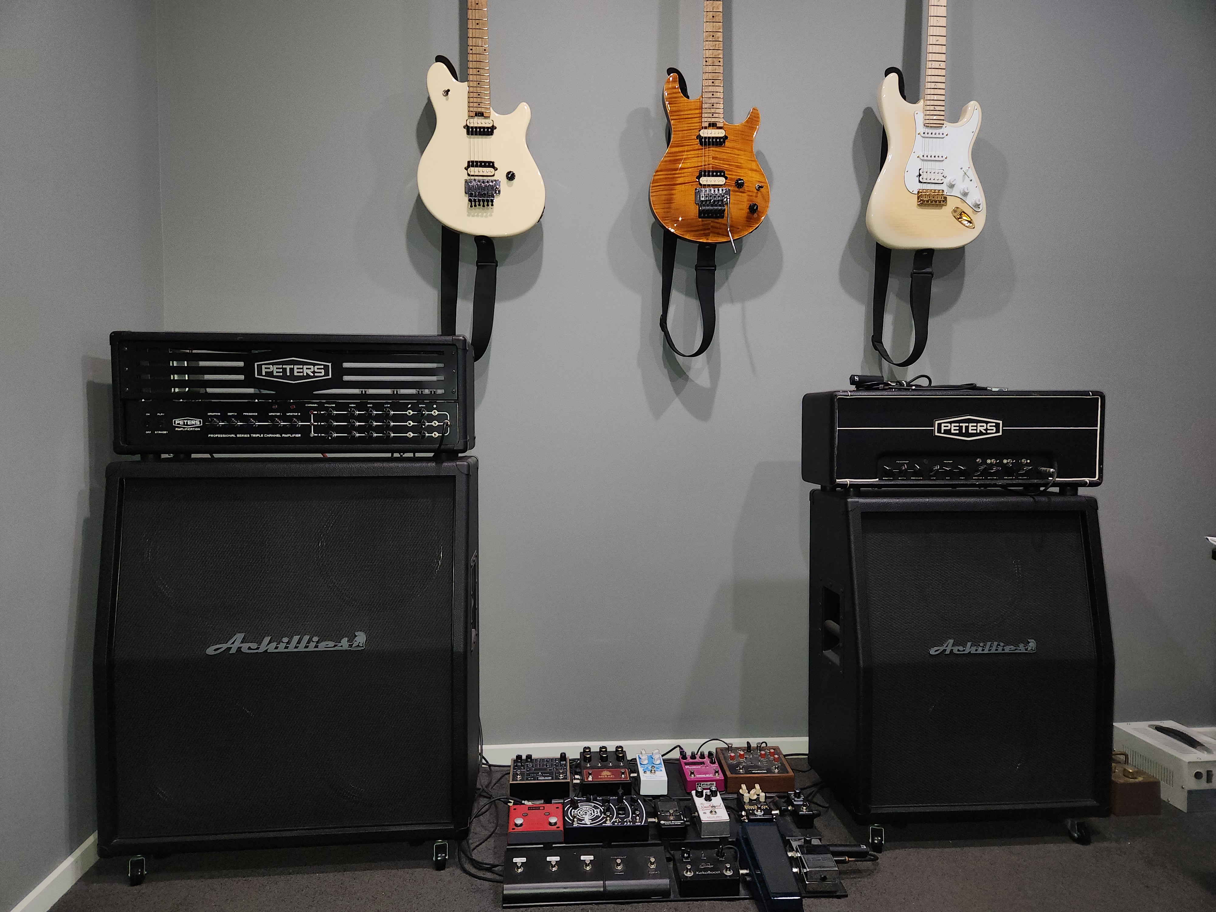 Peters Amps 2 .jpg