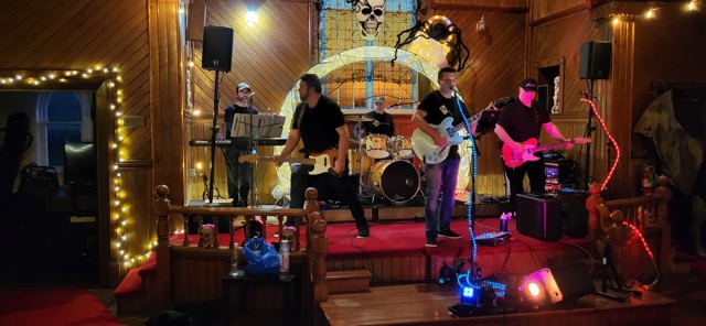 PHOTO-2025-10-26-20-11-11 (1) Medium.jpeg