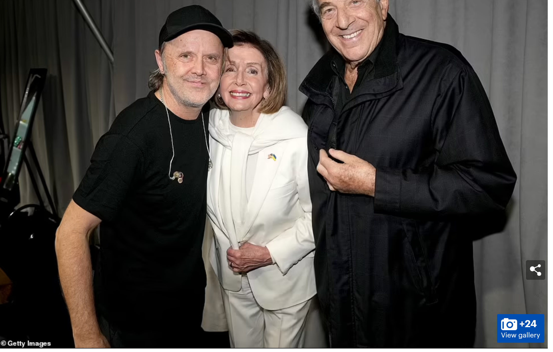 Screenshot 2022-09-25 at 13-20-39 Nancy Pelosi is BOOED during surprise visit to New York City...png