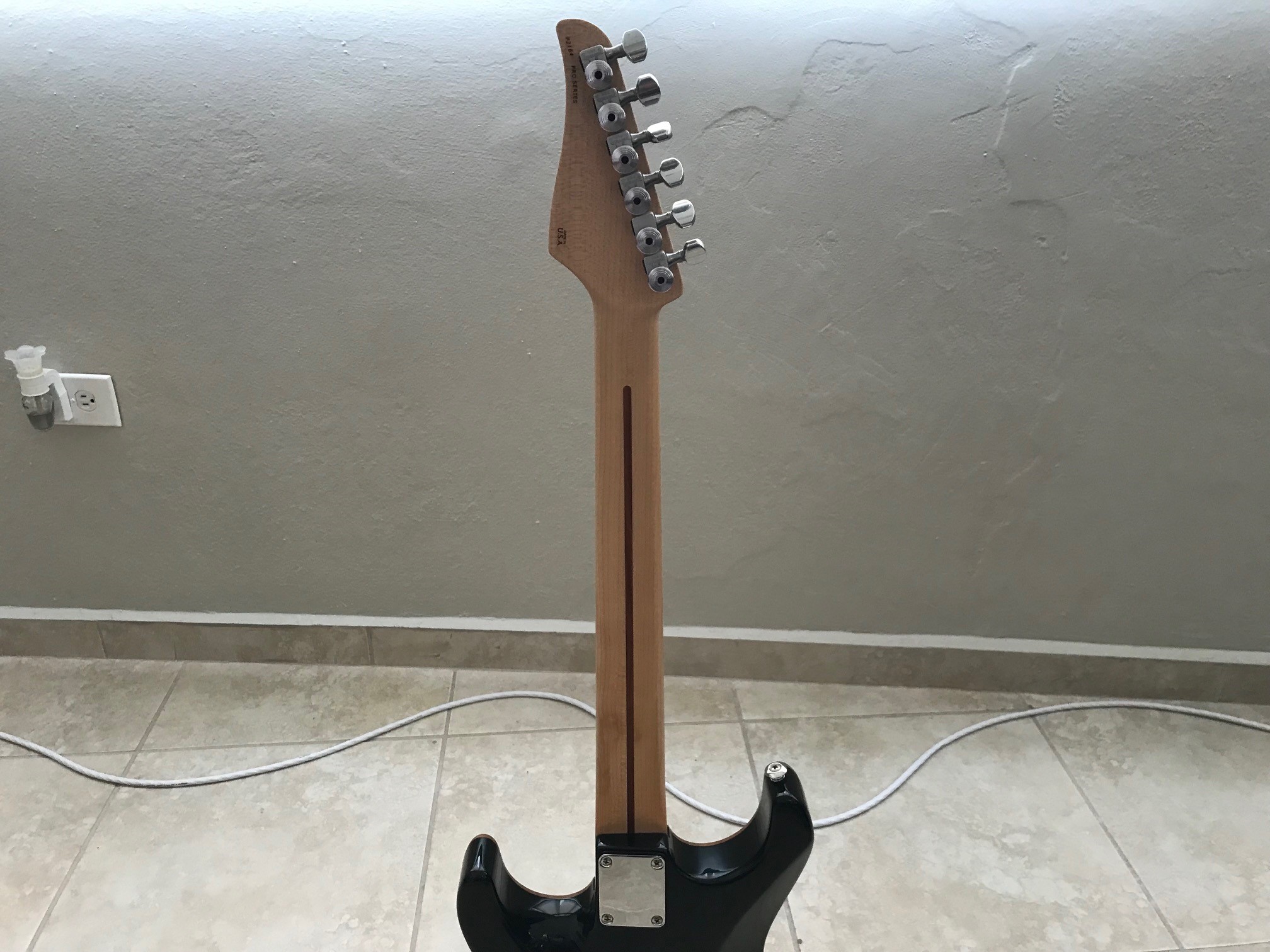 Suhr Standard Back Shot neck.jpg