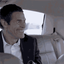 willem-dafoe-laugh.gif