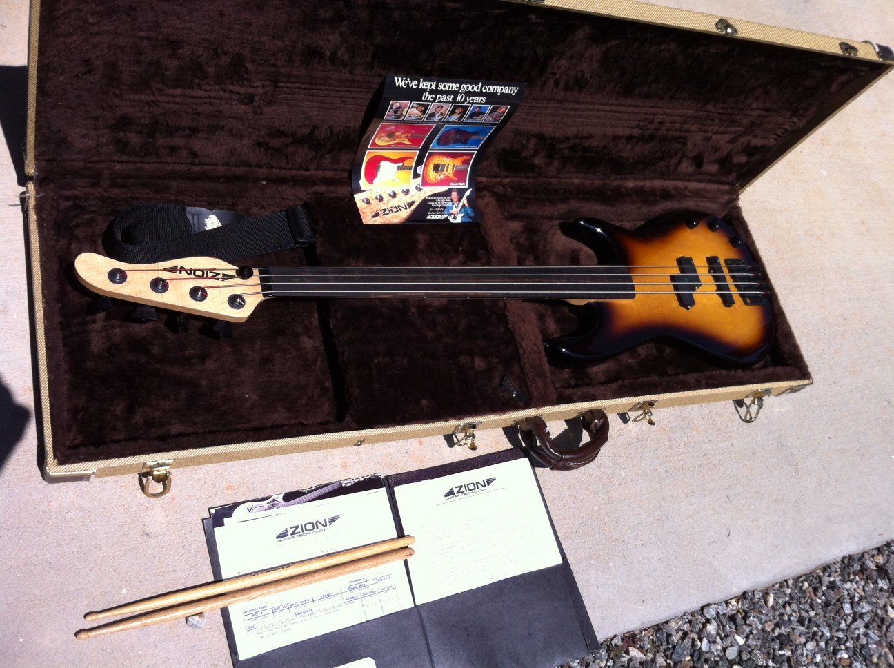 Zion 1992 RAD Fretless.JPG