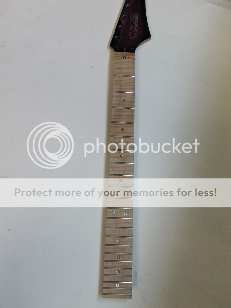 gmwneck.jpg