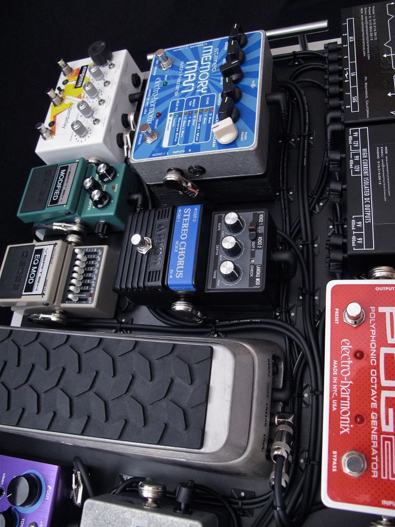 VertexDannHuffPedalboard5.jpg
