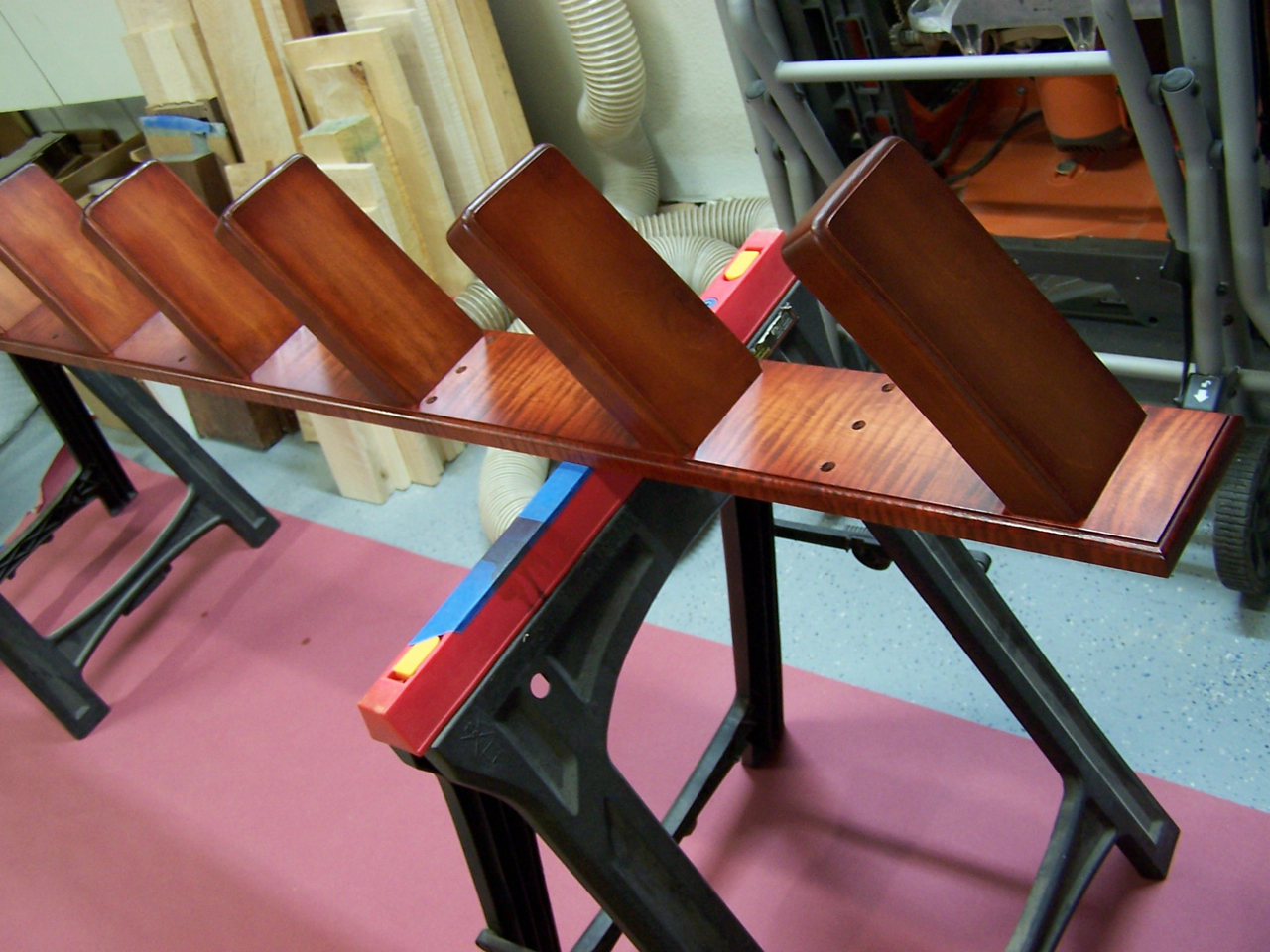 GuitarRackLacquer4.jpg