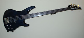 wall-yamahafretless.jpg