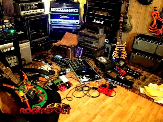kxm-lynch-guitars.jpg