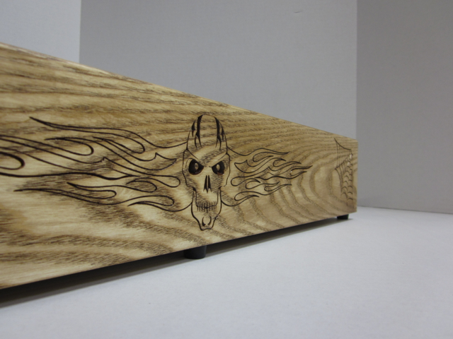 pedalboard-skull-ash-4.jpg