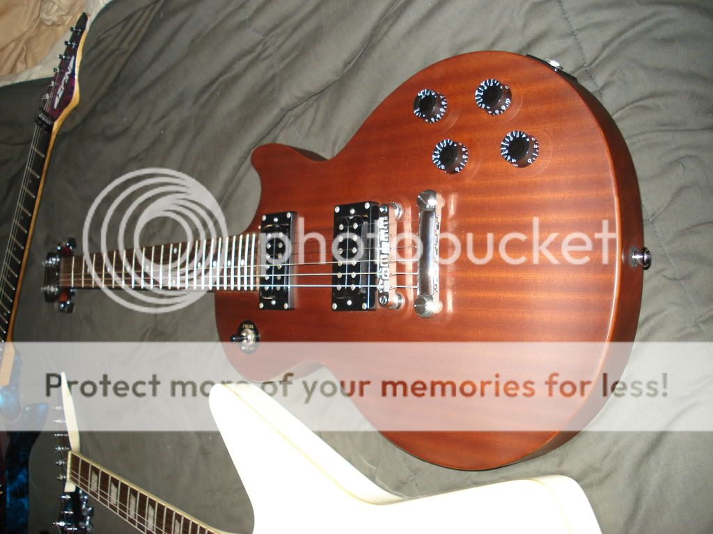 guitarsonbed003.jpg