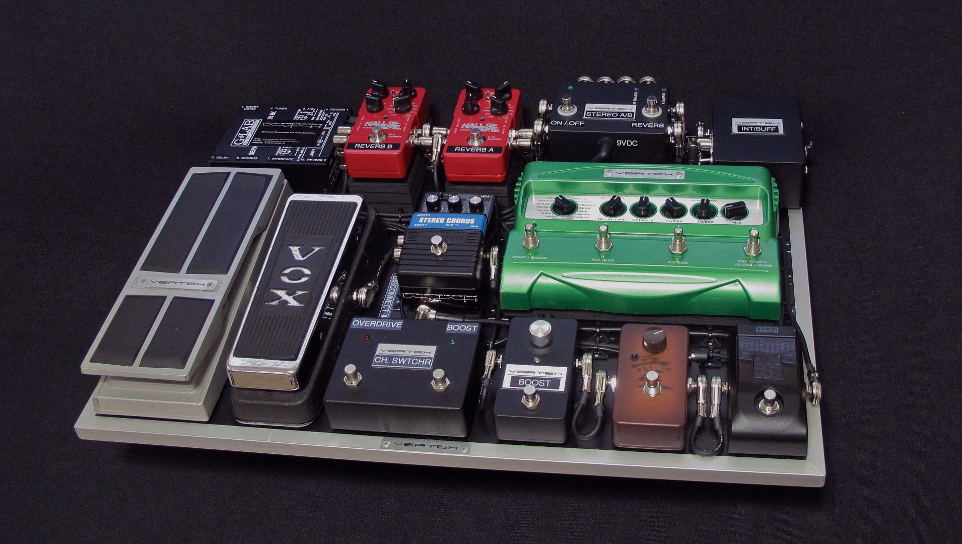 RobbenFordPedalboardv23.jpg
