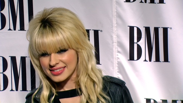 2010-05-20-orianthi.jpg