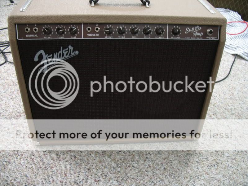 FenderBrownSuper17.jpg