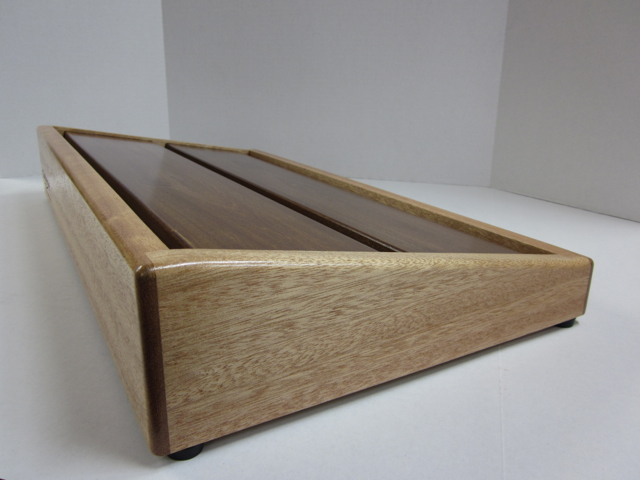 mahogany-pedalboard-2.jpg