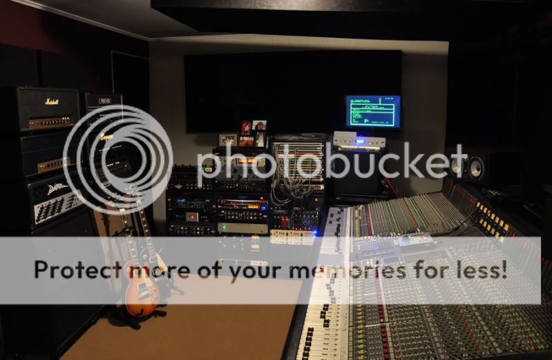studio__001_final_web900.jpg