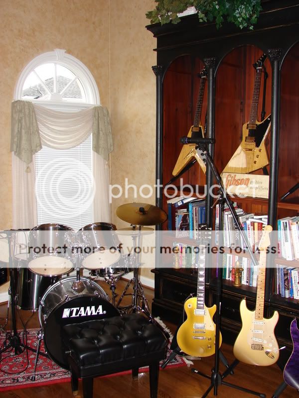 bradstudio011.jpg