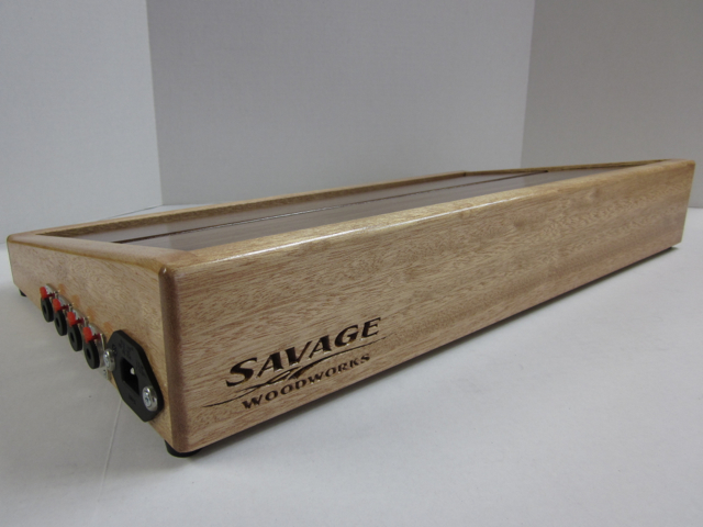 mahogany-pedalboard-4.jpg