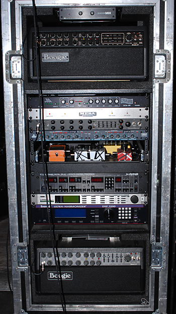 petrucci_rig1.jpg