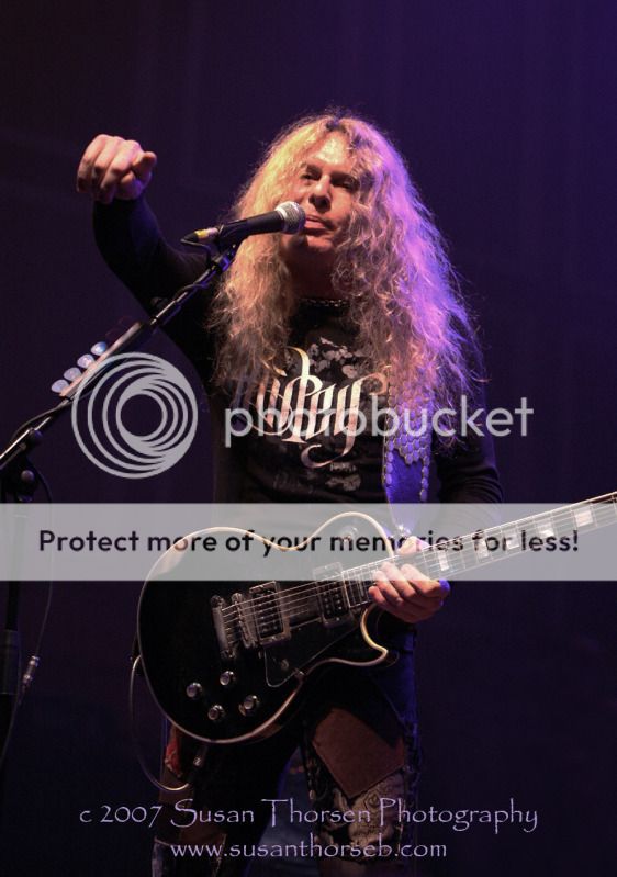 johnsykes.jpg