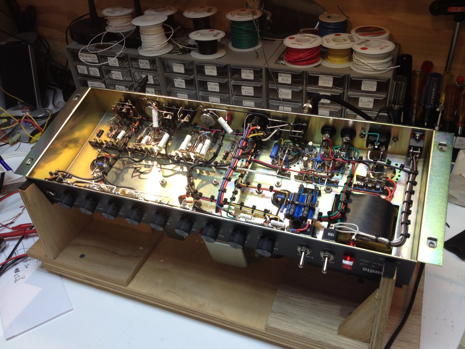 BC-Audio_Amplifier-No-10_guts.jpg