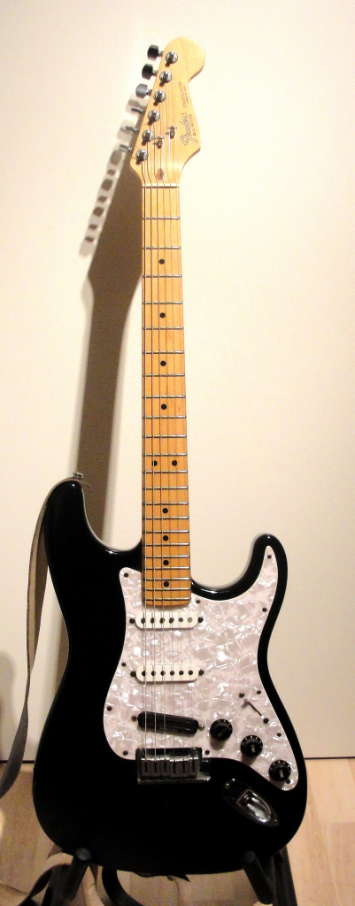 strat.JPG