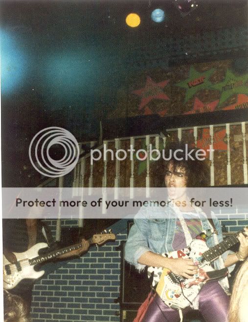 james_guitar-1.jpg