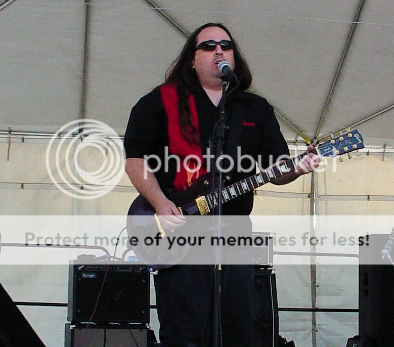 Scottsingin.jpg